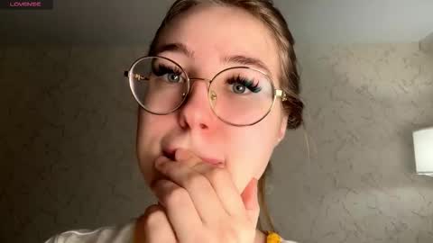 Kind sensual Emma fav pattern 2266 online show from 03/25/26, 04:29