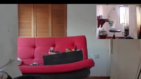 Snapshot of afroditacute16 chatting on 09/29/25, 12:32 afroditacute16 online show from 09/29/25, 12:32