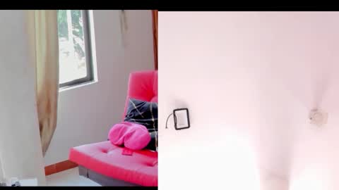 Snapshot of afroditacute16 chatting on 10/16/25, 06:42 afroditacute16 online show from 10/16/25, 06:42