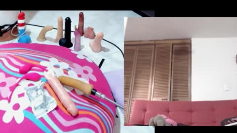 Snapshot of afroditacute16 chatting on 10/20/25, 12:05 afroditacute16 online show from 10/20/25, 12:05