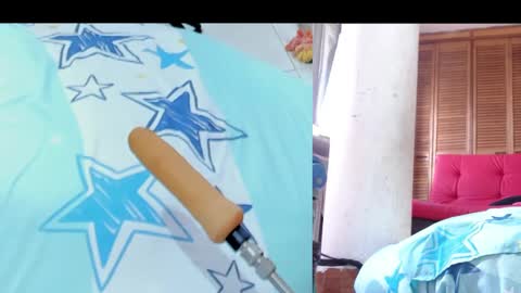 Snapshot of afroditacute16 chatting on 10/21/25, 07:03 afroditacute16 online show from 10/21/25, 07:03