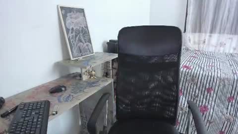 Snapshot of afroditaleclair chatting on 06/15/26, 12:02 Afrodita online show from 06/15/26, 12:02