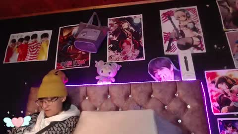 Cris owo online show from 03/08/25, 11:39