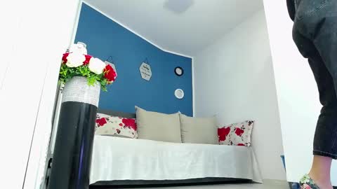 Snapshot of afroditha_ chatting on 03/12/25, 02:23 Amalia online show from 03/12/25, 02:23