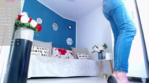 Snapshot of afroditha_ chatting on 04/26/26, 02:59 Amalia online show from 04/26/26, 02:59