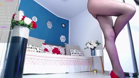 Snapshot of afroditha_ chatting on 05/23/26, 02:43 Amalia online show from 05/23/26, 02:43