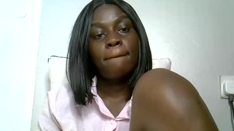 Snapshot of afronubians chatting on 09/18/25, 05:48 afronubians online show from 09/18/25, 05:48