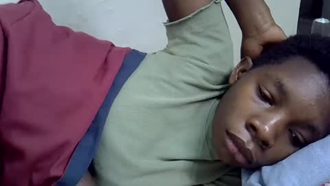 Snapshot of afronubians_ chatting on 01/27/25, 07:24 pink and josphen online show from 01/27/25, 07:24