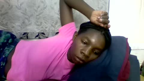 Snapshot of afronubians_ chatting on 02/05/25, 07:10 pink and josphen online show from 02/05/25, 07:10