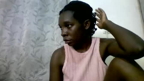 Snapshot of afronubians_ chatting on 02/10/25, 07:07 pink and josphen online show from 02/10/25, 07:07