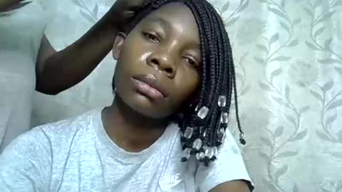 Snapshot of afronubians_ chatting on 03/02/25, 08:05 pink and josphen online show from 03/02/25, 08:05