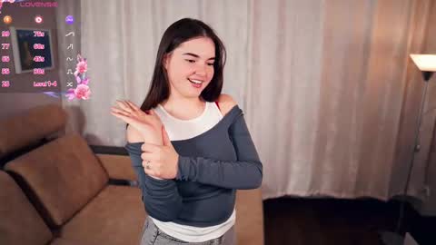 Lana  1800 - 0330 UTC   Mia 0700- 1630 UTC online show from 02/09/25, 07:09