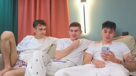 Mark online show from 03/22/26, 05:27