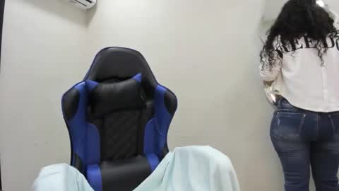 A G A T A  online show from 02/05/26, 12:32