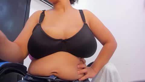 Snapshot of agata18_ chatting on 06/09/26, 07:36 A G A T A online show from 06/09/26, 07:36