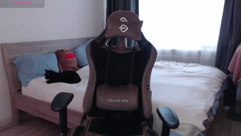 Eva online show from 12/09/24, 07:06