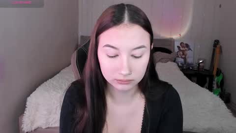 Eva online show from 11/16/25, 08:42