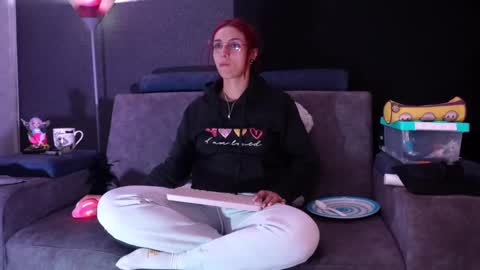 Snapshot of agatacollinsss chatting on 09/26/25, 06:06 Agata Collinss online show from 09/26/25, 06:06