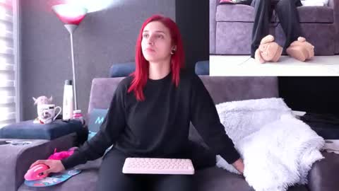 Snapshot of agatacollinsss chatting on 10/11/25, 12:04 Agata Collinss online show from 10/11/25, 12:04