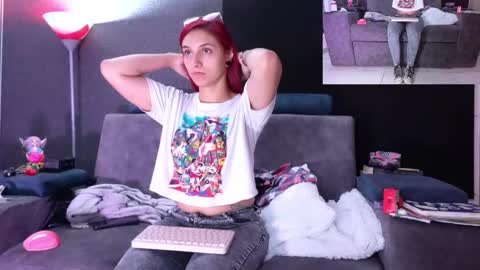 Snapshot of agatacollinsss chatting on 10/16/25, 12:00 Agata Collinss online show from 10/16/25, 12:00