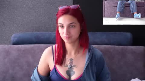 Snapshot of agatacollinsss chatting on 10/24/25, 06:59 Agata Collinss online show from 10/24/25, 06:59