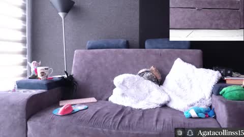 Snapshot of agatacollinsss chatting on 10/28/25, 07:49 Agata Collinss online show from 10/28/25, 07:49