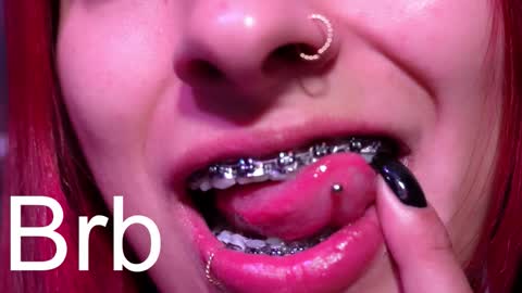 Snapshot of agatacollinsss chatting on 10/31/25, 06:14 Agata Collinss online show from 10/31/25, 06:14