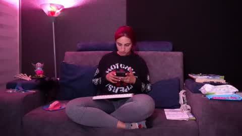 Snapshot of agatacollinsss chatting on 11/08/25, 06:35 Agata Collinss online show from 11/08/25, 06:35