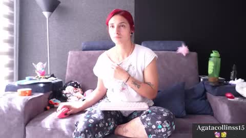Snapshot of agatacollinsss chatting on 11/18/25, 02:43 Agata Collinss online show from 11/18/25, 02:43