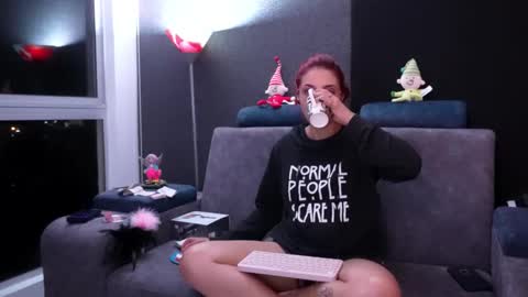 Snapshot of agatacollinsss chatting on 12/05/25, 08:01 Agata Collinss online show from 12/05/25, 08:01