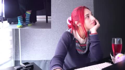 Snapshot of agatacollinsss chatting on 12/20/25, 07:10 Agata Collinss online show from 12/20/25, 07:10