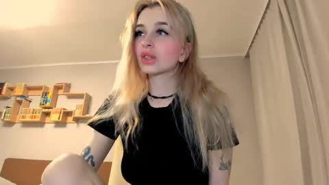 Snapshot of agatahowak chatting on 05/23/26, 05:17 Arina online show from 05/23/26, 05:17
