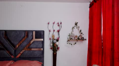Snapshot of agatasexx chatting on 04/29/26, 05:17 johana online show from 04/29/26, 05:17
