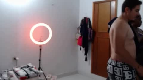 independent model online show from 02/24/25, 03:44