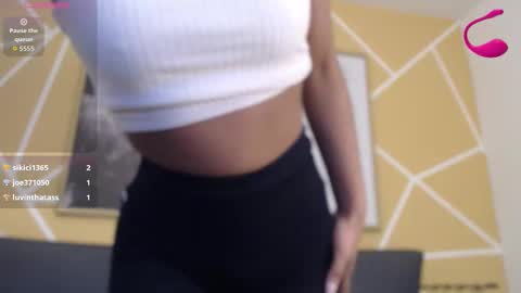 Snapshot of agatha_amaya chatting on 10/25/25, 02:35 agatha_amaya online show from 10/25/25, 02:35