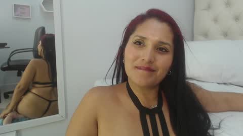 agatha_collinz online show from 01/07/25, 09:25