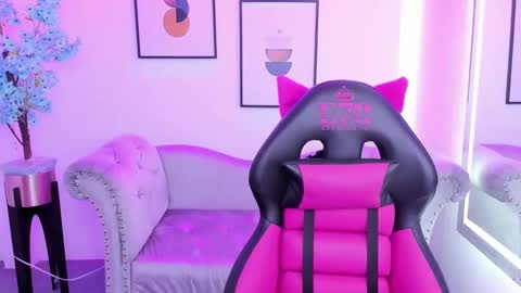 Snapshot of agatha_luxx chatting on 03/12/25, 12:36 Agatha  online show from 03/12/25, 12:36