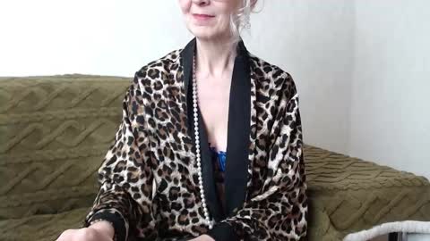 Snapshot of agatha_moore_ chatting on 03/12/25, 01:40 Agatha online show from 03/12/25, 01:40