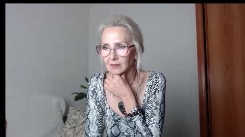 Snapshot of agatha_moore_ chatting on 09/17/25, 02:19 Agatha online show from 09/17/25, 02:19