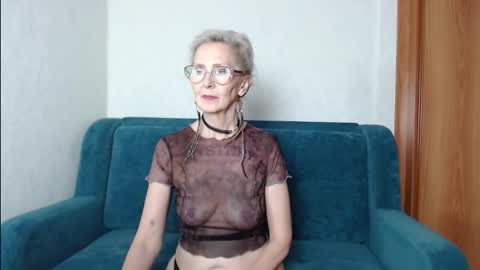 Snapshot of agatha_moore_ chatting on 10/07/25, 03:42 Agatha online show from 10/07/25, 03:42