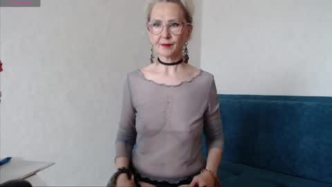 Snapshot of agatha_moore_ chatting on 05/19/26, 02:29 Agatha online show from 05/19/26, 02:29