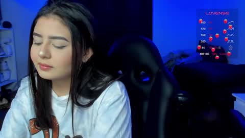 Snapshot of agatha_riccie chatting on 10/17/25, 05:10 Cat online show from 10/17/25, 05:10