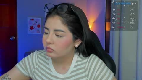 Snapshot of agatha_riccie chatting on 06/11/26, 05:05 Cat online show from 06/11/26, 05:05
