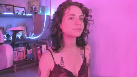 Camila     2 online show from 01/22/25, 01:10