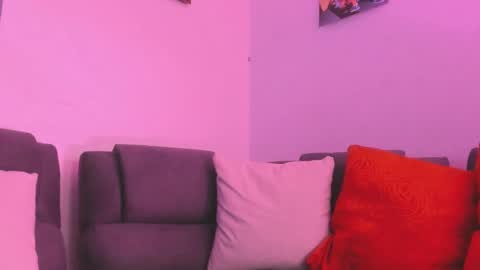 Camila     2 online show from 01/24/25, 11:34