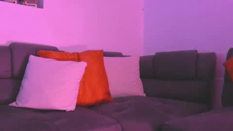 Camila     2 online show from 02/09/25, 01:22