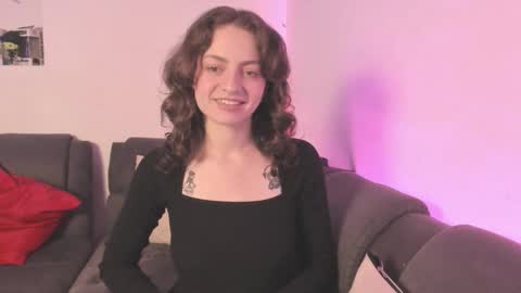 Camila     2 online show from 10/09/25, 11:58