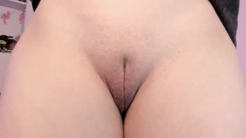 Camila     2 online show from 02/19/26, 01:23