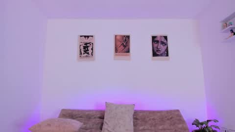 Agatha online show from 04/15/26, 03:41