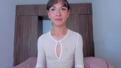 Snapshot of agathauwuart chatting on 07/15/26, 04:40 Agatha online show from 07/15/26, 04:40